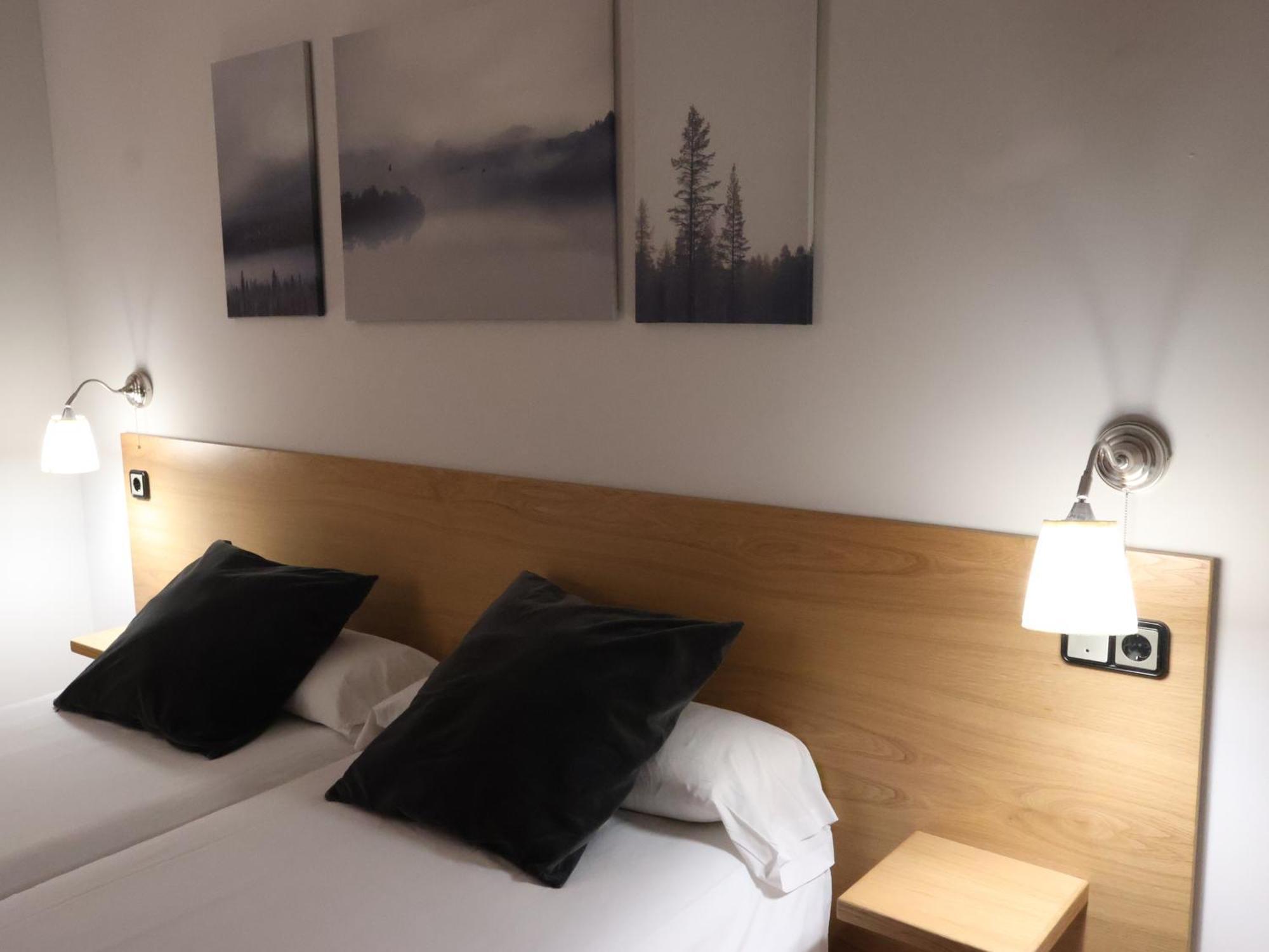 Aparthotel El Serch Andorra la Vella Exterior foto