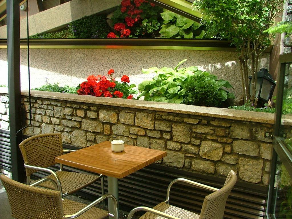 Aparthotel El Serch Andorra la Vella Exterior foto