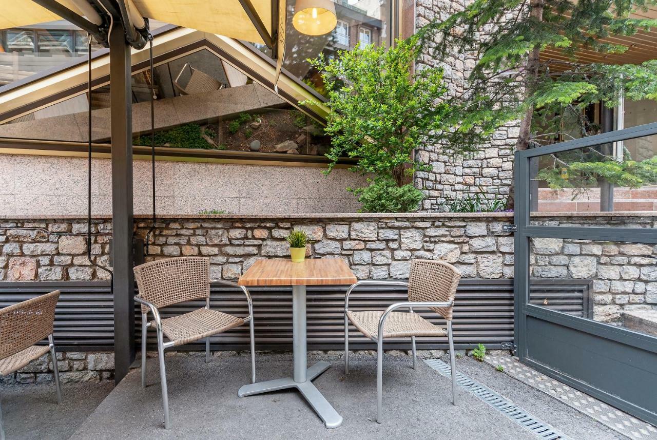 Aparthotel El Serch Andorra la Vella Exterior foto